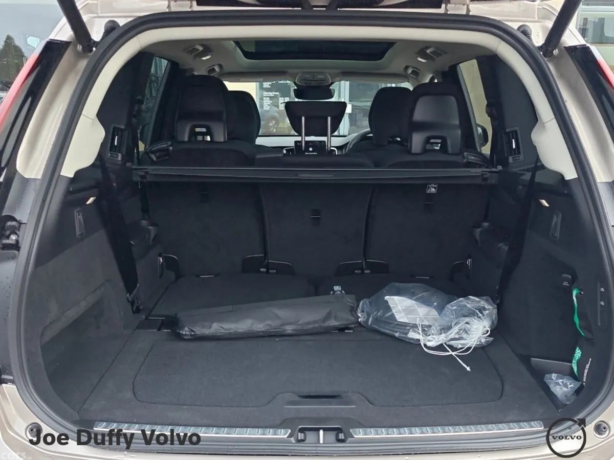 Volvo XC90 SUV, Petrol Plug-in Hybrid, 2026, Grey