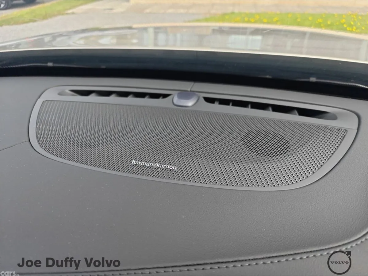 Volvo XC90 SUV, Petrol Plug-in Hybrid, 2026, Grey