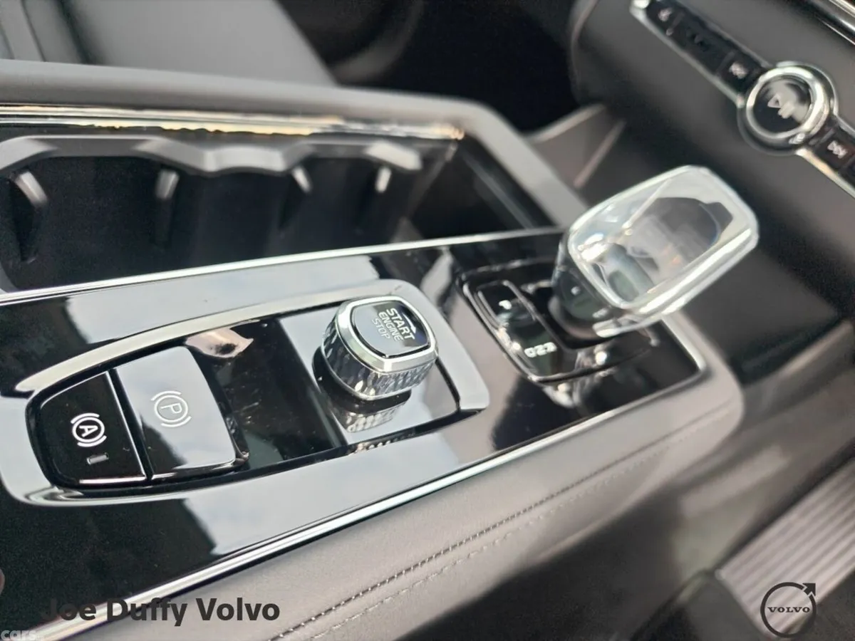 Volvo XC90 SUV, Petrol Plug-in Hybrid, 2026, Grey