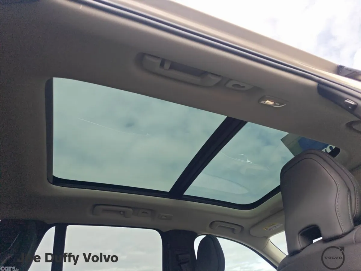 Volvo XC90 SUV, Petrol Plug-in Hybrid, 2026, Grey