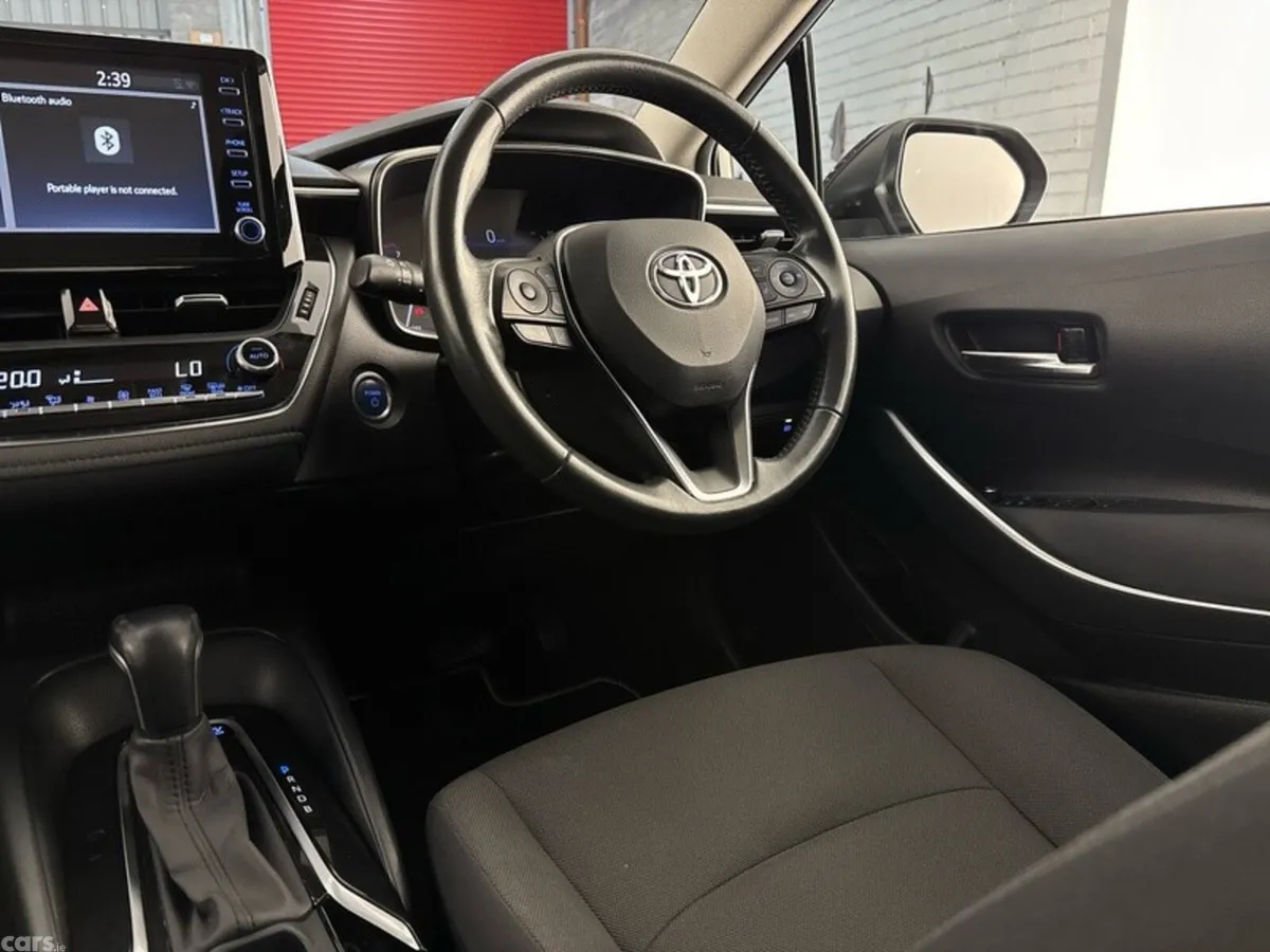 Toyota Corolla Saloon, Petrol Hybrid, 2019, Brown