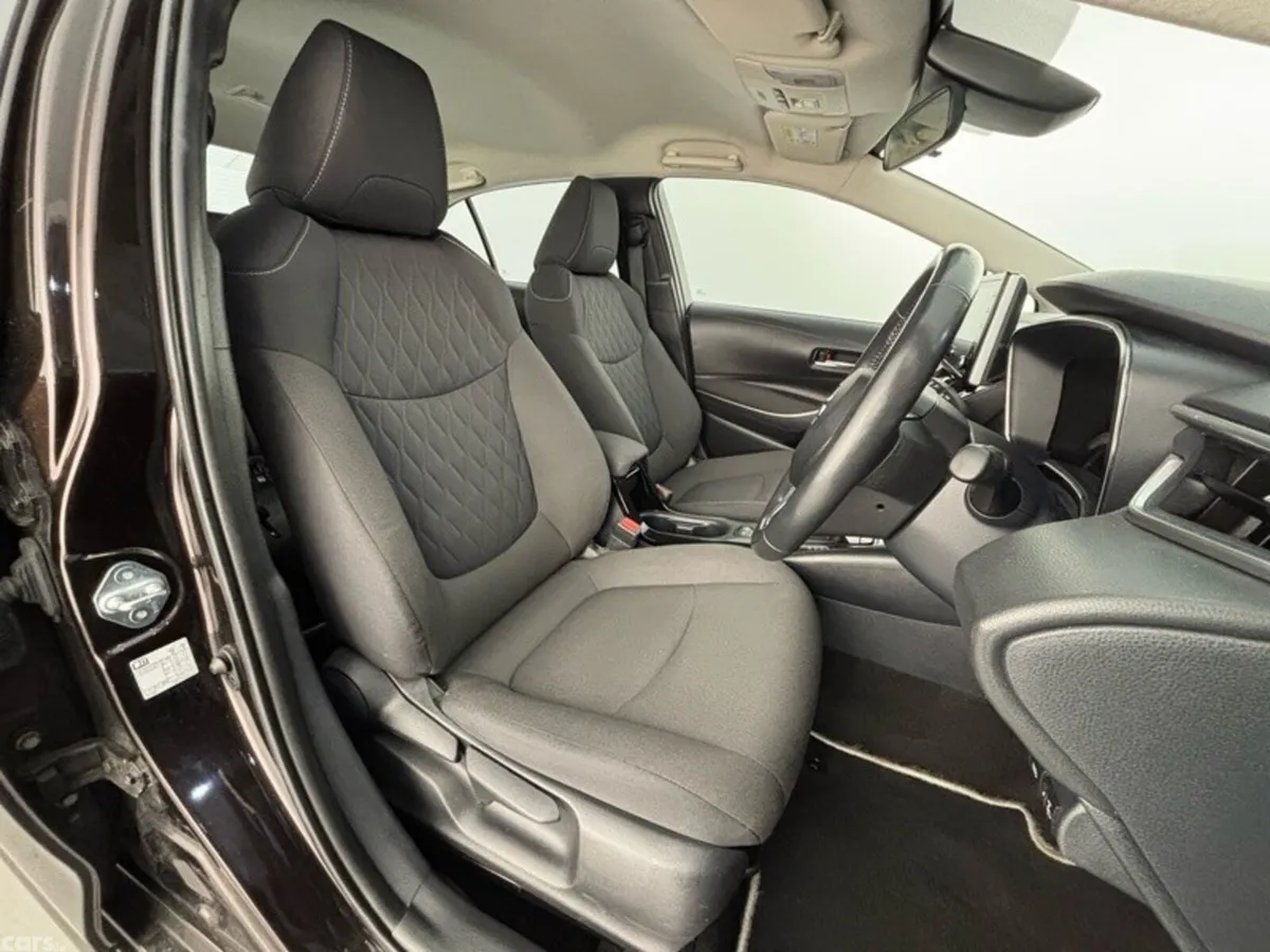 Toyota Corolla Saloon, Petrol Hybrid, 2019, Brown