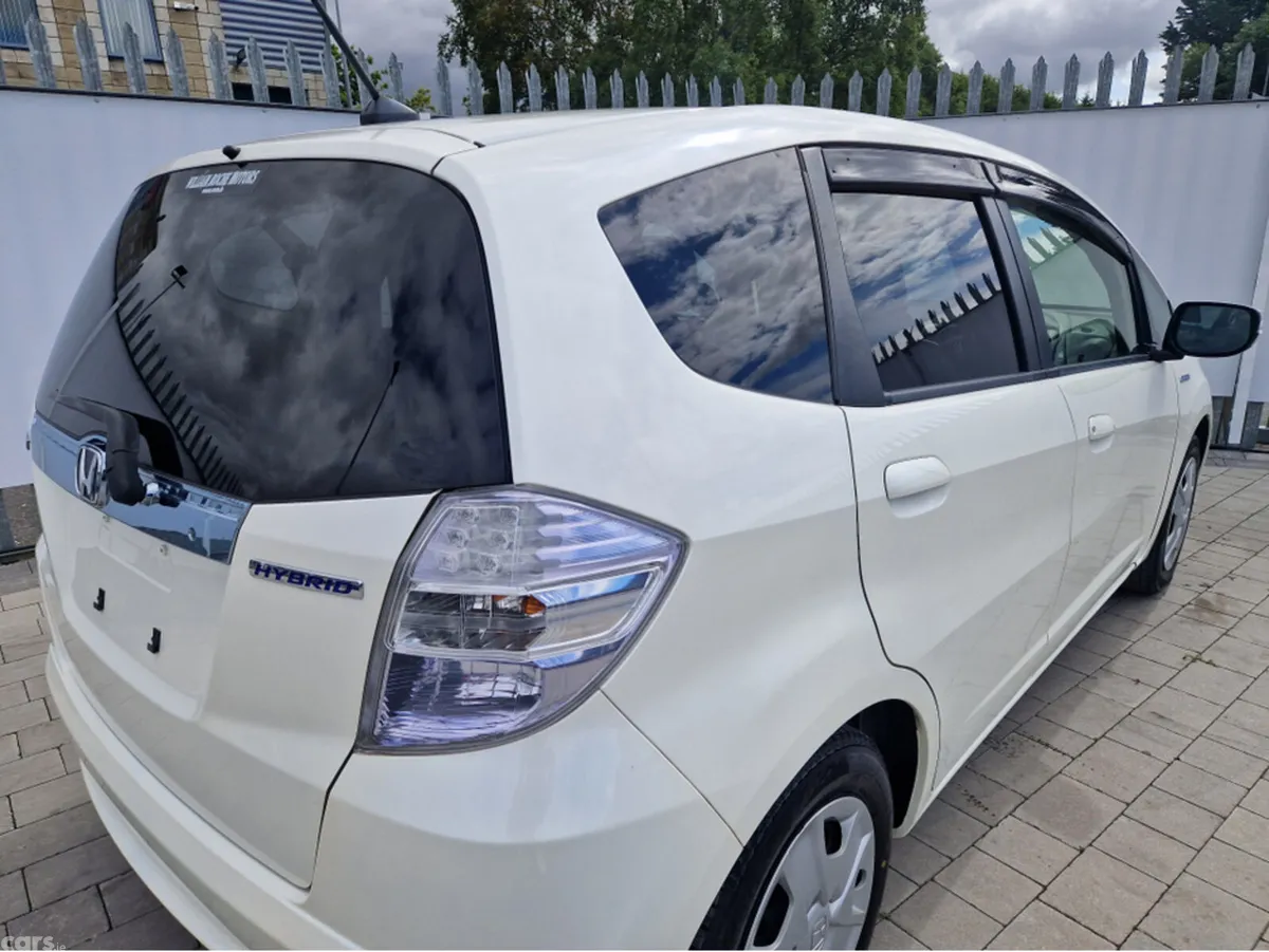 Honda Fit Hatchback, Petrol Hybrid, 2013, White