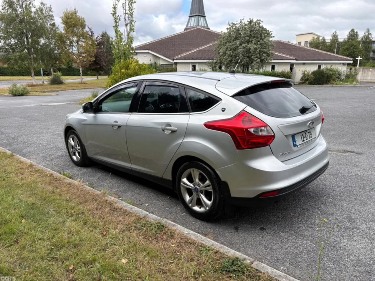Ford Focus Hatchback, Diesel, 2012, Silver