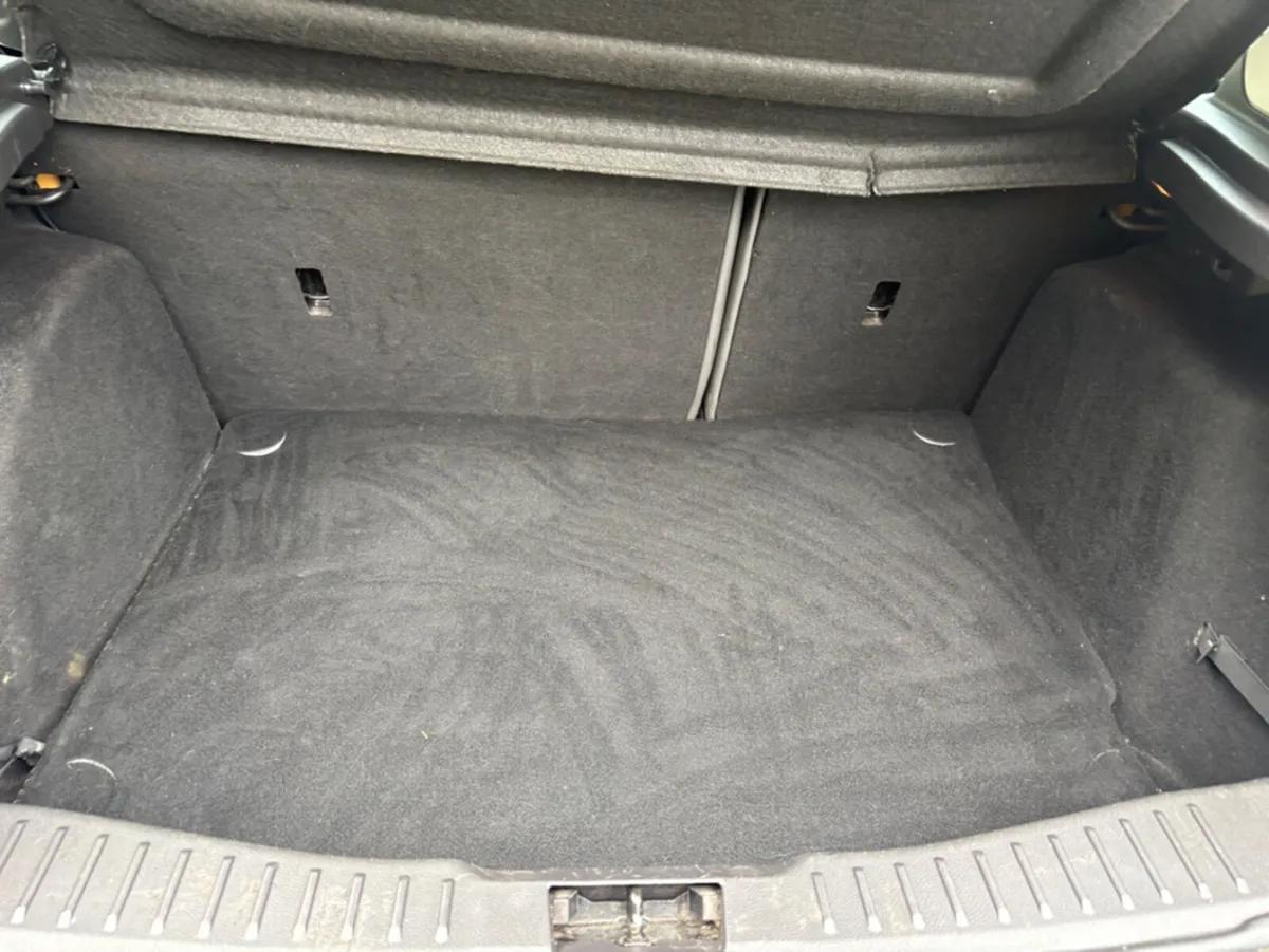 Ford Focus Hatchback, Diesel, 2012, Silver