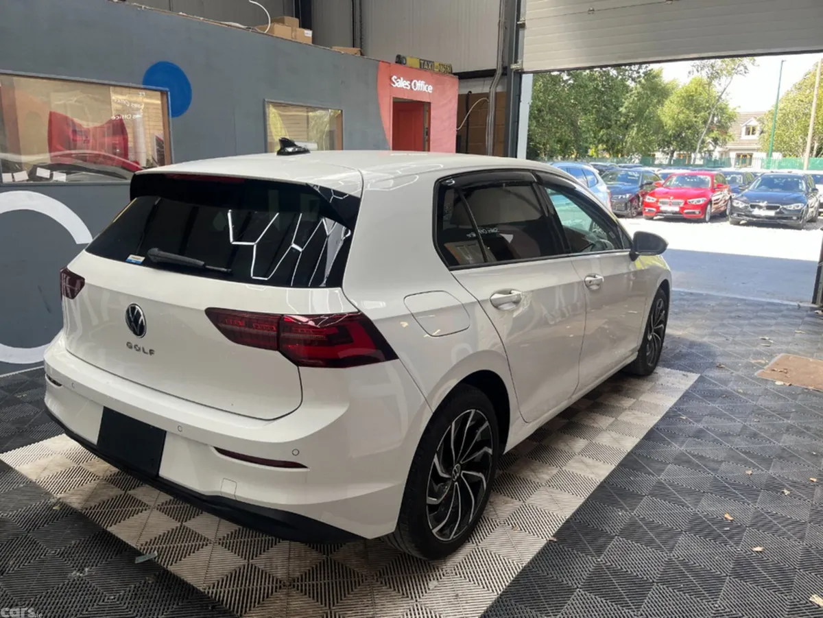 Volkswagen Golf Hatchback, Petrol, 2023, White