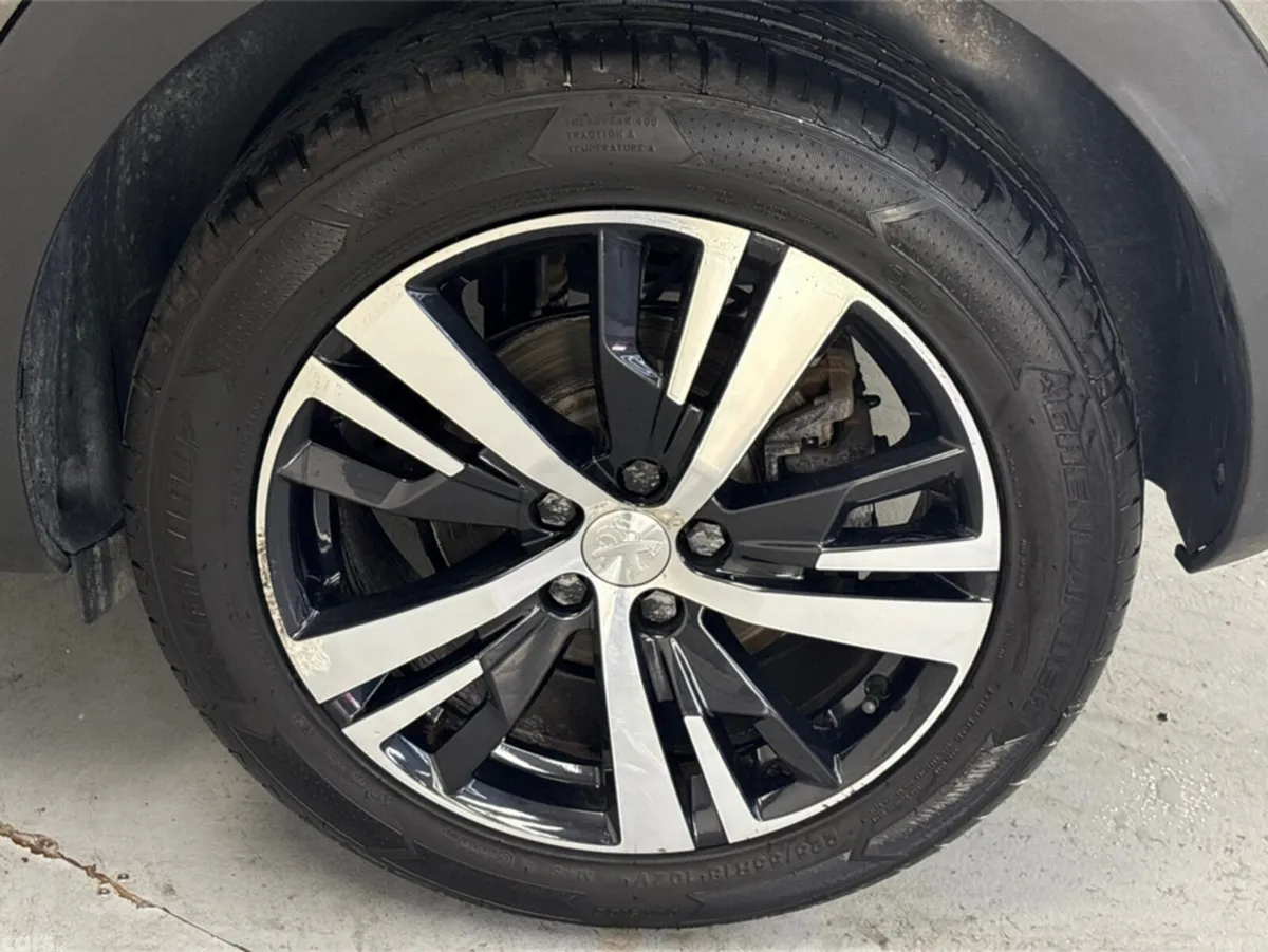 Peugeot 3008 MPV, Diesel, 2019, Grey