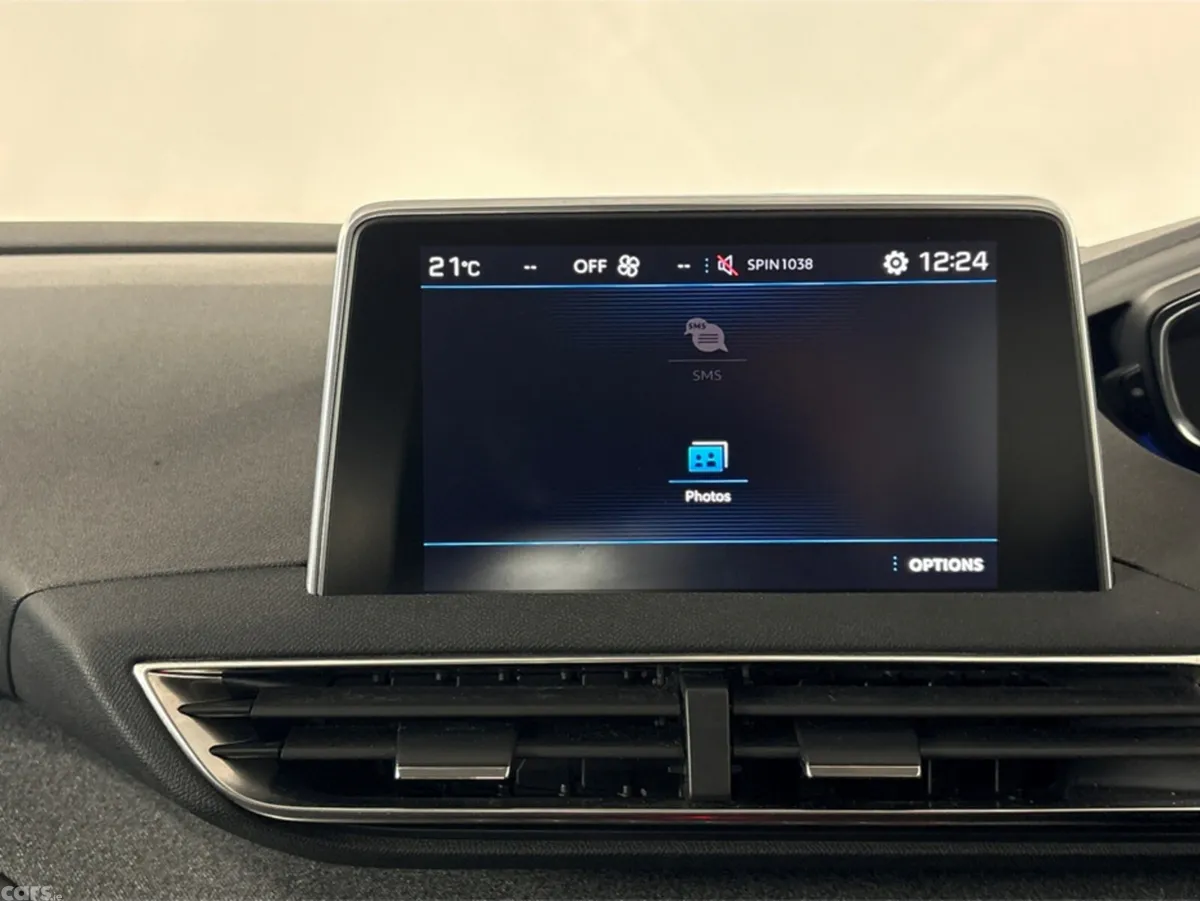 Peugeot 3008 MPV, Diesel, 2019, Grey