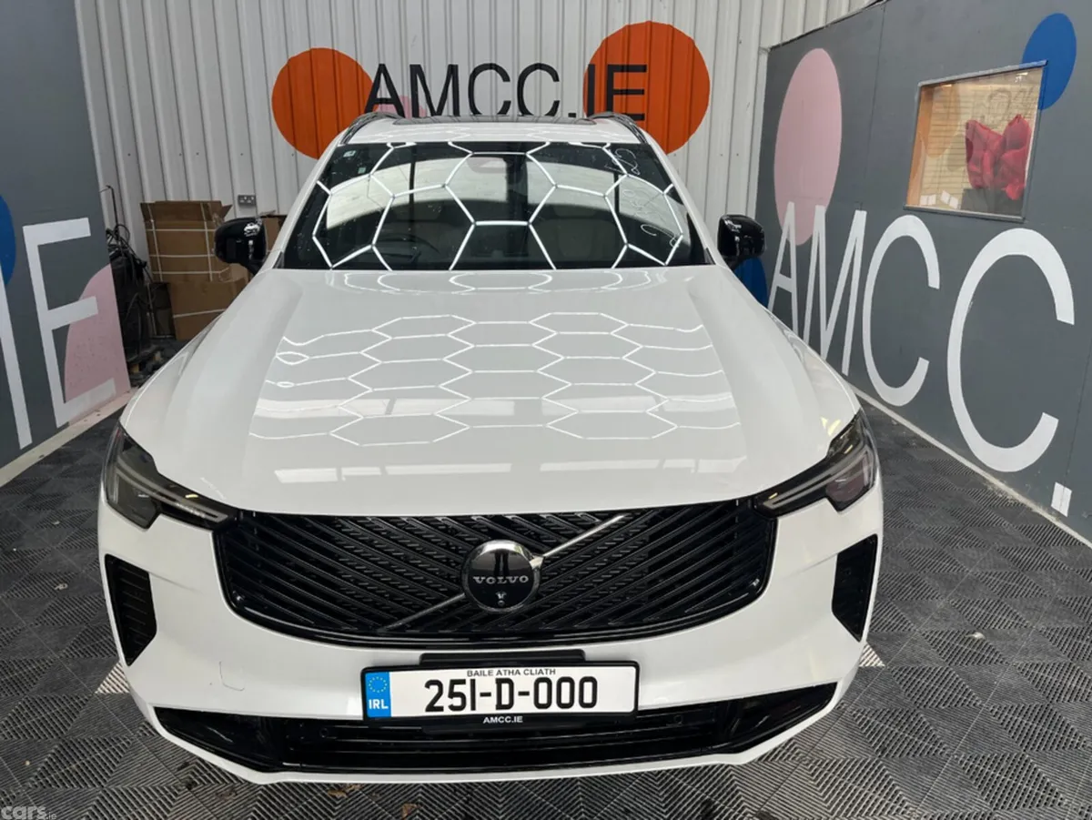 Volvo XC90 SUV, Petrol Hybrid, 2025, White