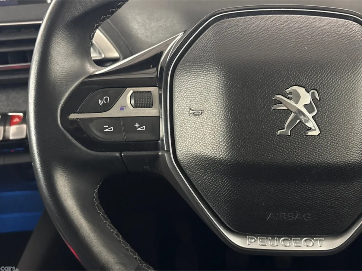 Peugeot 3008 MPV, Diesel, 2019, Grey