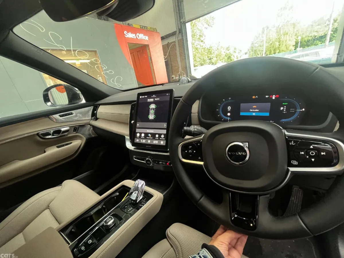 Volvo XC90 SUV, Petrol Hybrid, 2025, White
