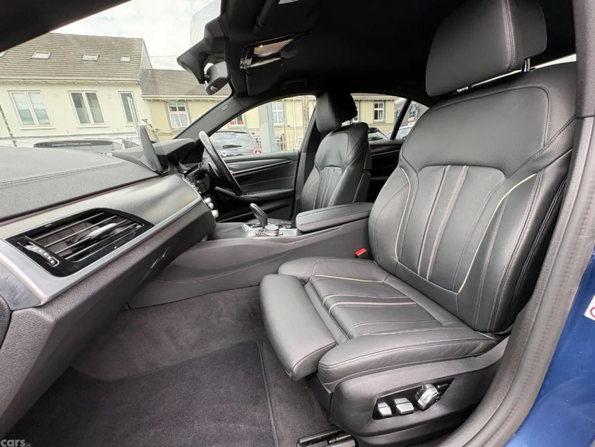 BMW 5-Series Saloon, Petrol Plug-in Hybrid, 2022, Blue