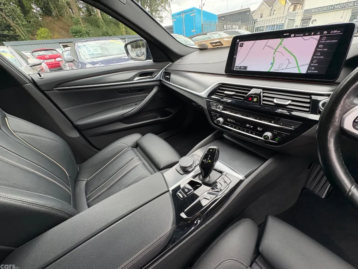 BMW 5-Series Saloon, Petrol Plug-in Hybrid, 2022, Blue
