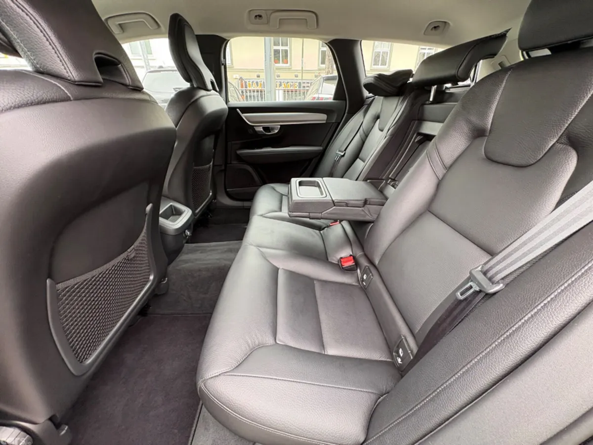 Volvo V90 Estate, Diesel, 2018, Grey