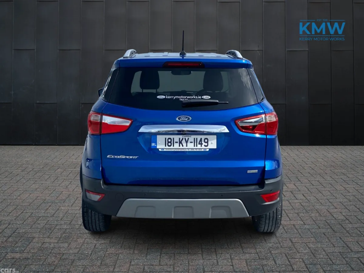 Ford EcoSport Hatchback, Petrol, 2018, Blue