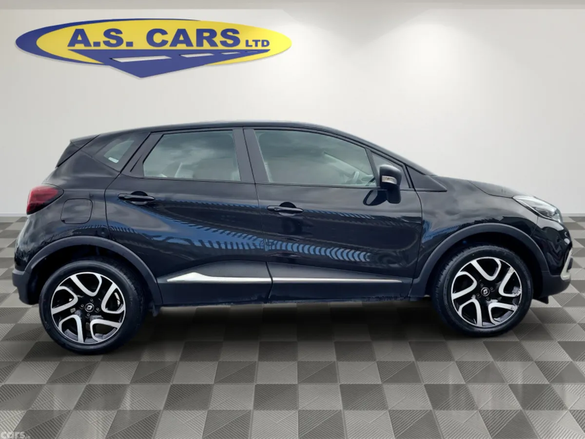 Renault Captur Hatchback, Petrol, 2018, Black