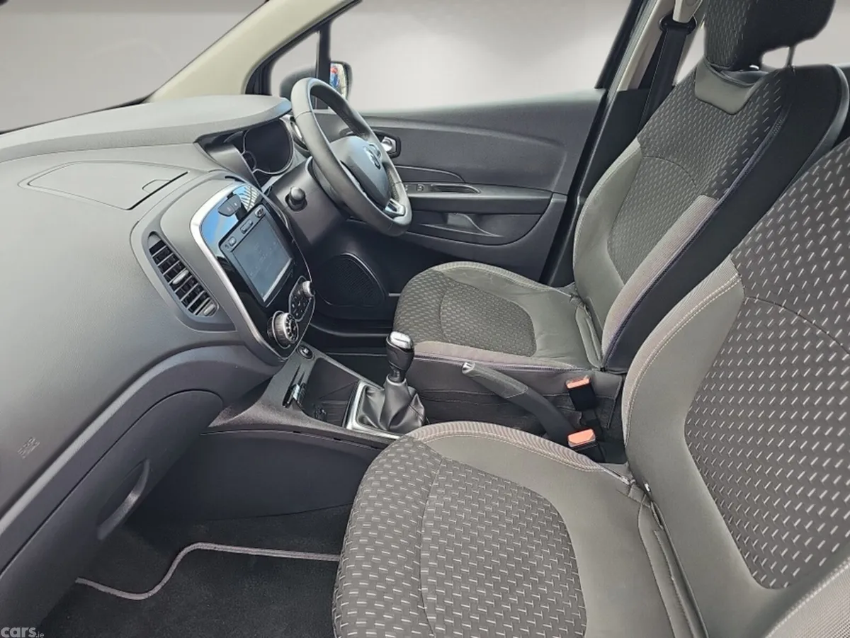 Renault Captur Hatchback, Petrol, 2018, Black