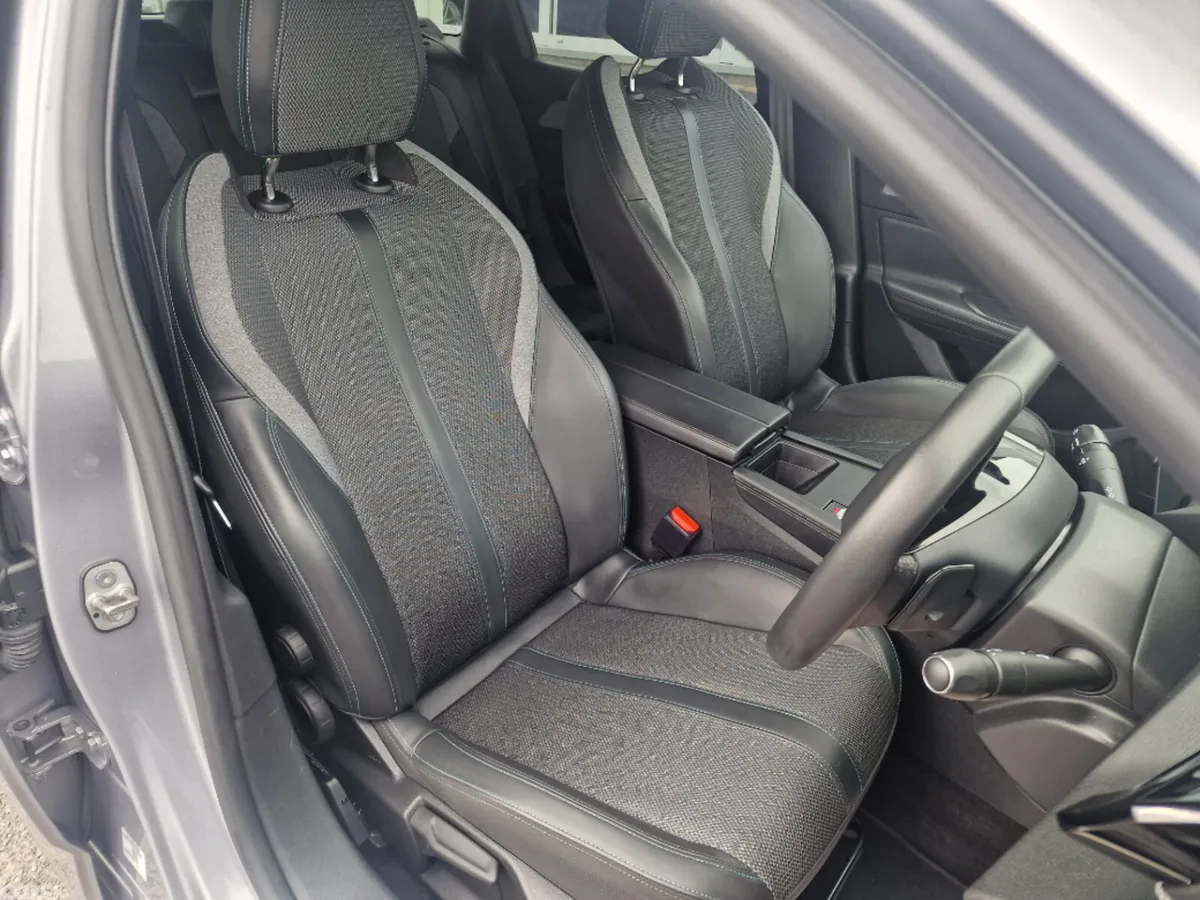 Peugeot 308 Estate, Diesel, 2023, Grey