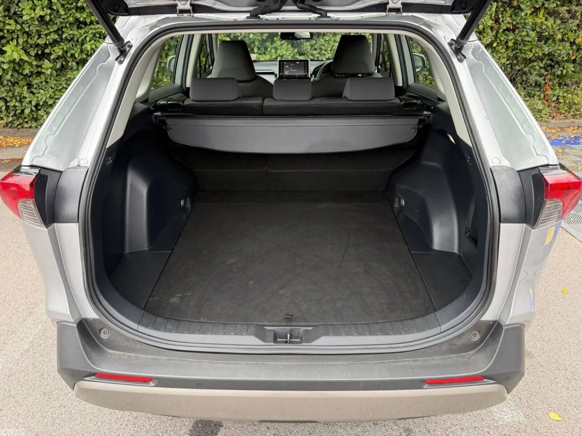 Toyota RAV4 SUV, Petrol Hybrid, 2022, Grey