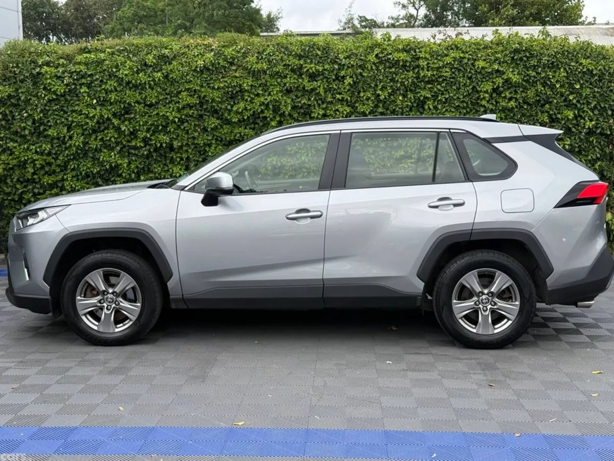 Toyota RAV4 SUV, Petrol Hybrid, 2022, Grey
