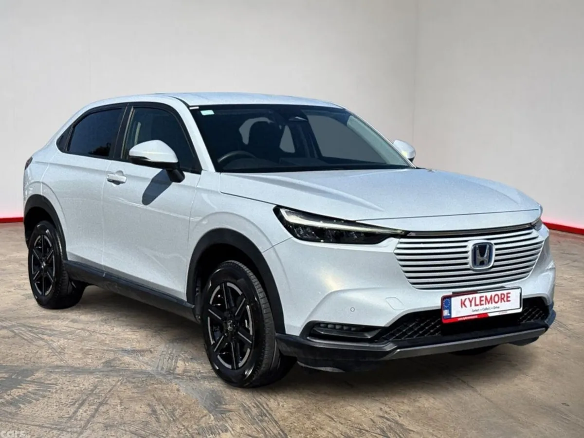 Honda Vezel SUV, Petrol Hybrid, 2023, White