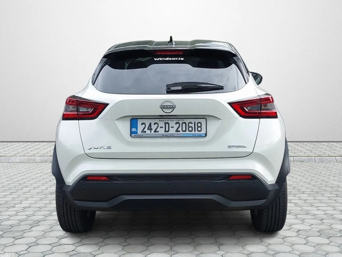 Nissan Juke SUV, Petrol Hybrid, 2024, White