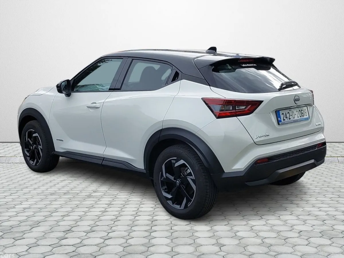 Nissan Juke SUV, Petrol Hybrid, 2024, White