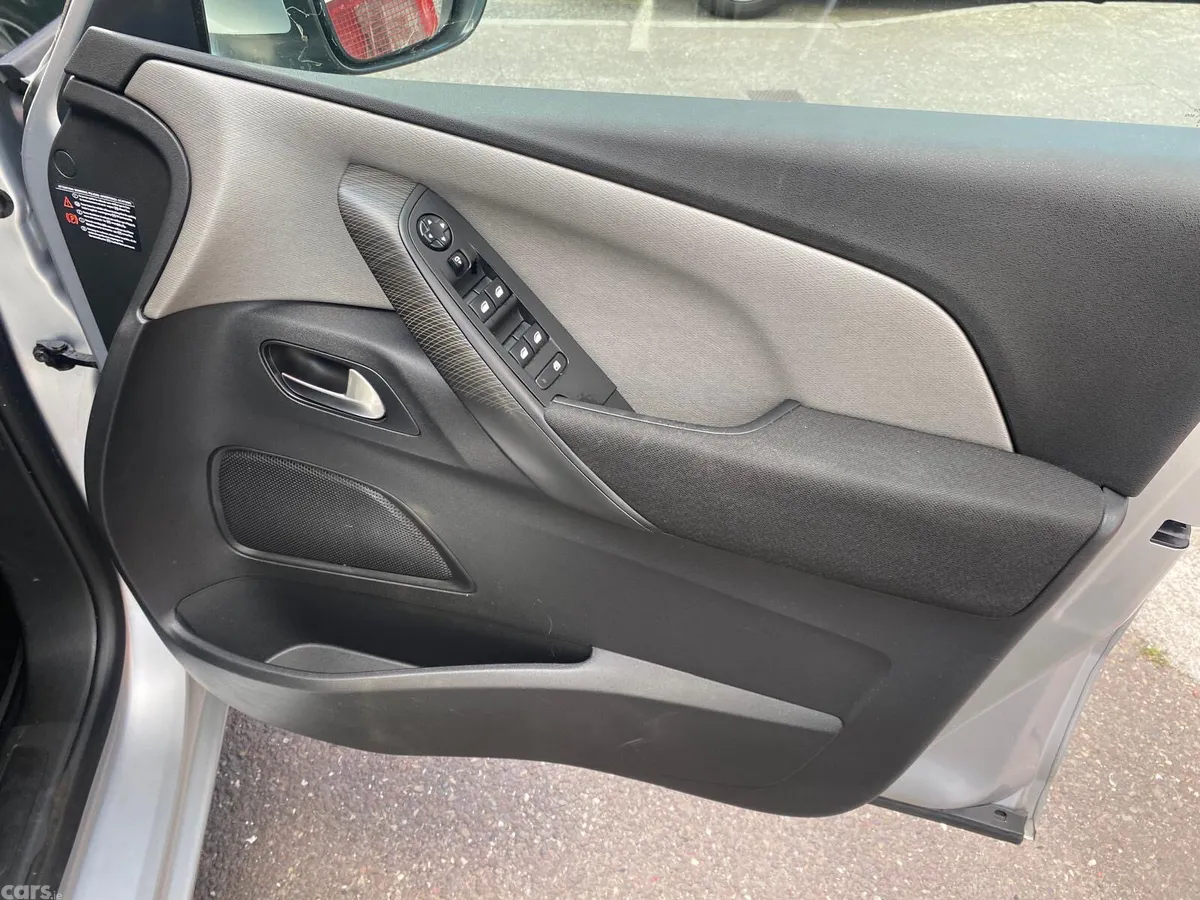 Citroen C4 Hatchback, Diesel, 2015, Silver
