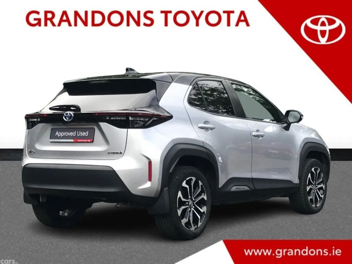 Toyota Yaris Cross Hatchback, Petrol Hybrid, 2023, Grey