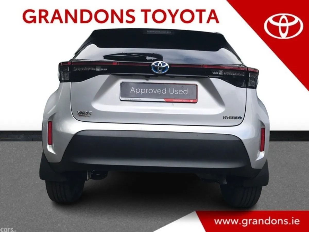 Toyota Yaris Cross Hatchback, Petrol Hybrid, 2023, Grey
