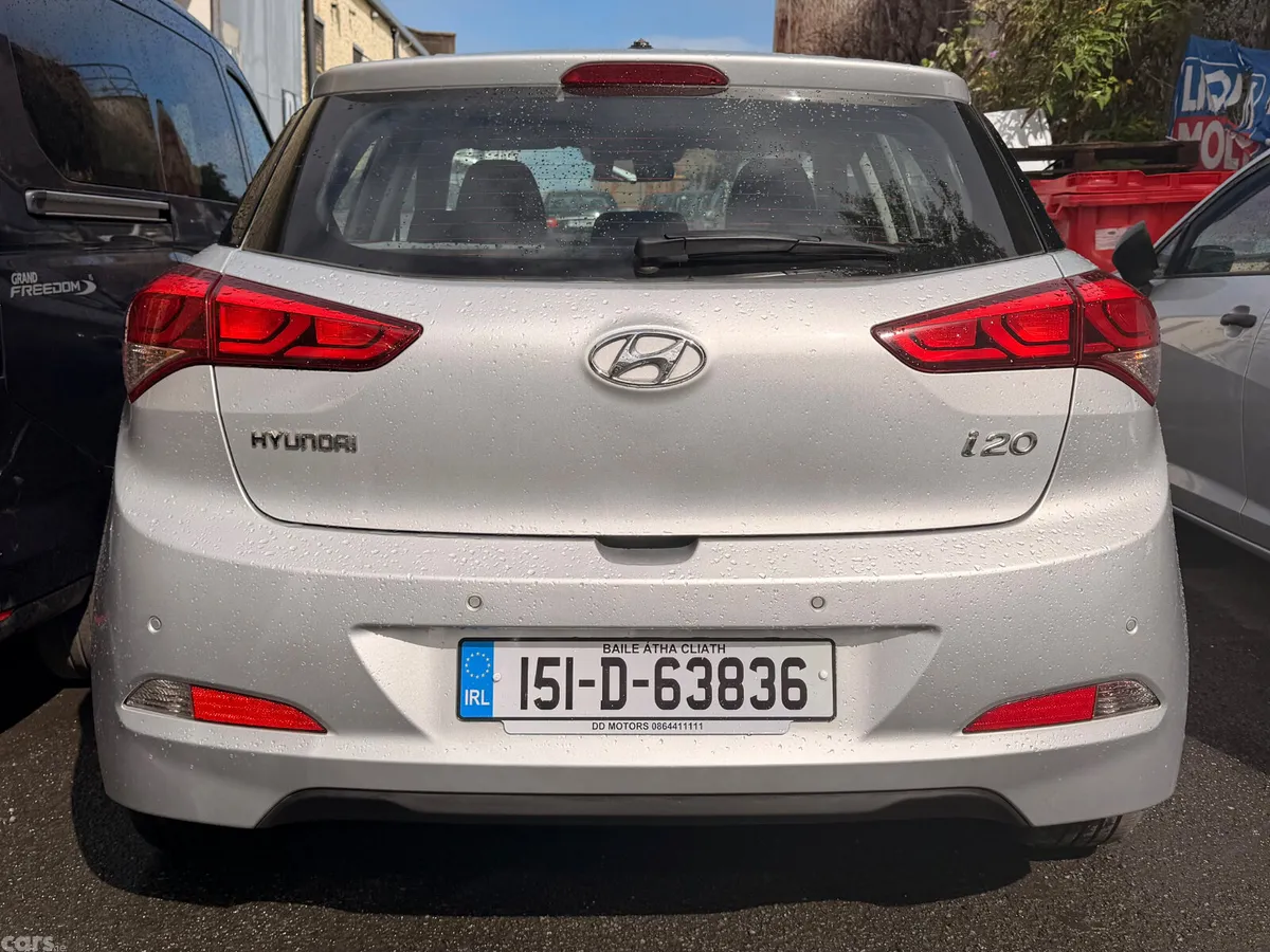 Hyundai i20 Hatchback, Petrol, 2015, Silver