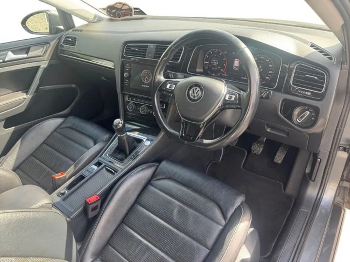 Volkswagen Golf Estate, Petrol, 2020, Grey