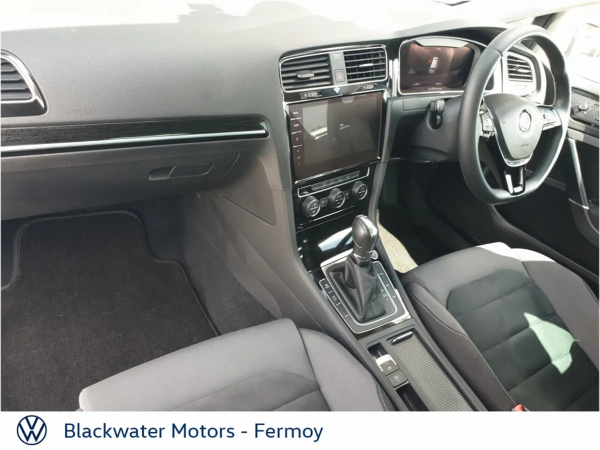 Volkswagen Golf Hatchback, Petrol, 2019, White