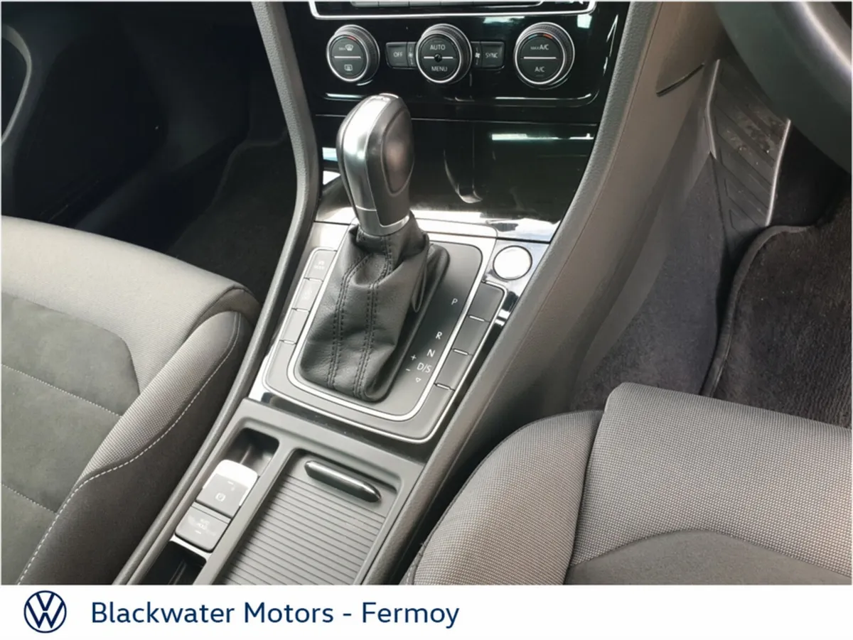 Volkswagen Golf Hatchback, Petrol, 2019, White