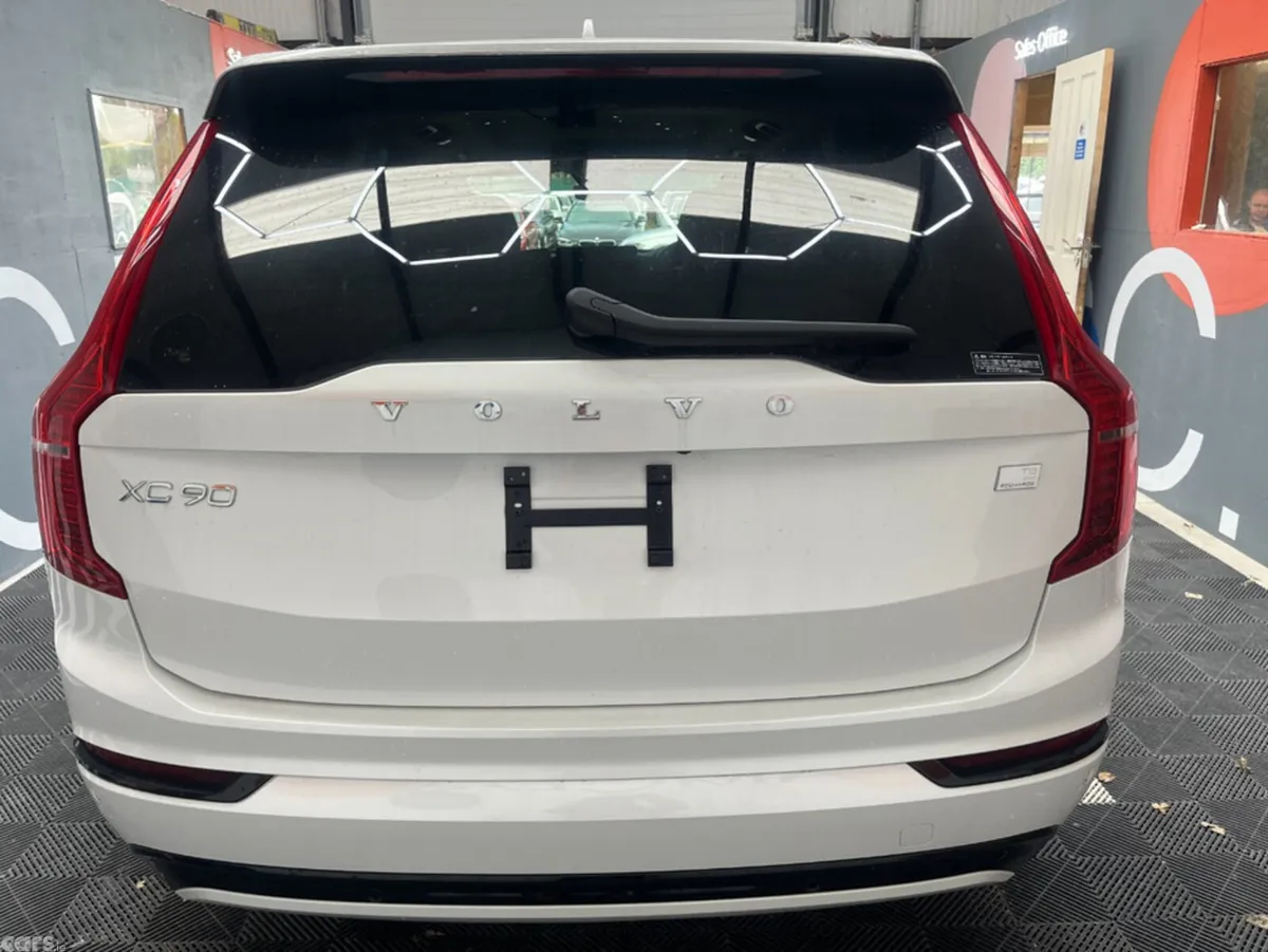 Volvo XC90 SUV, Petrol Hybrid, 2023, White