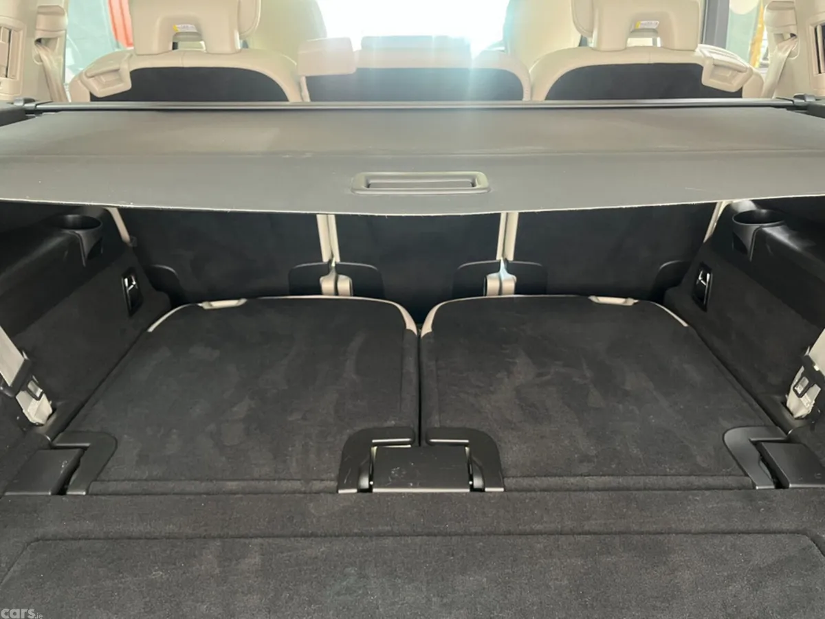 Volvo XC90 SUV, Petrol Hybrid, 2023, White