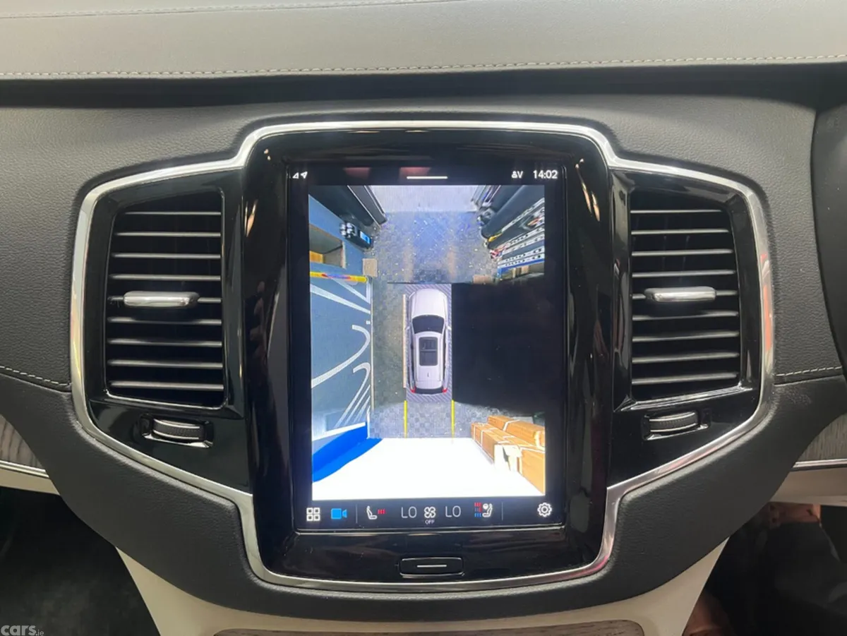 Volvo XC90 SUV, Petrol Hybrid, 2023, White