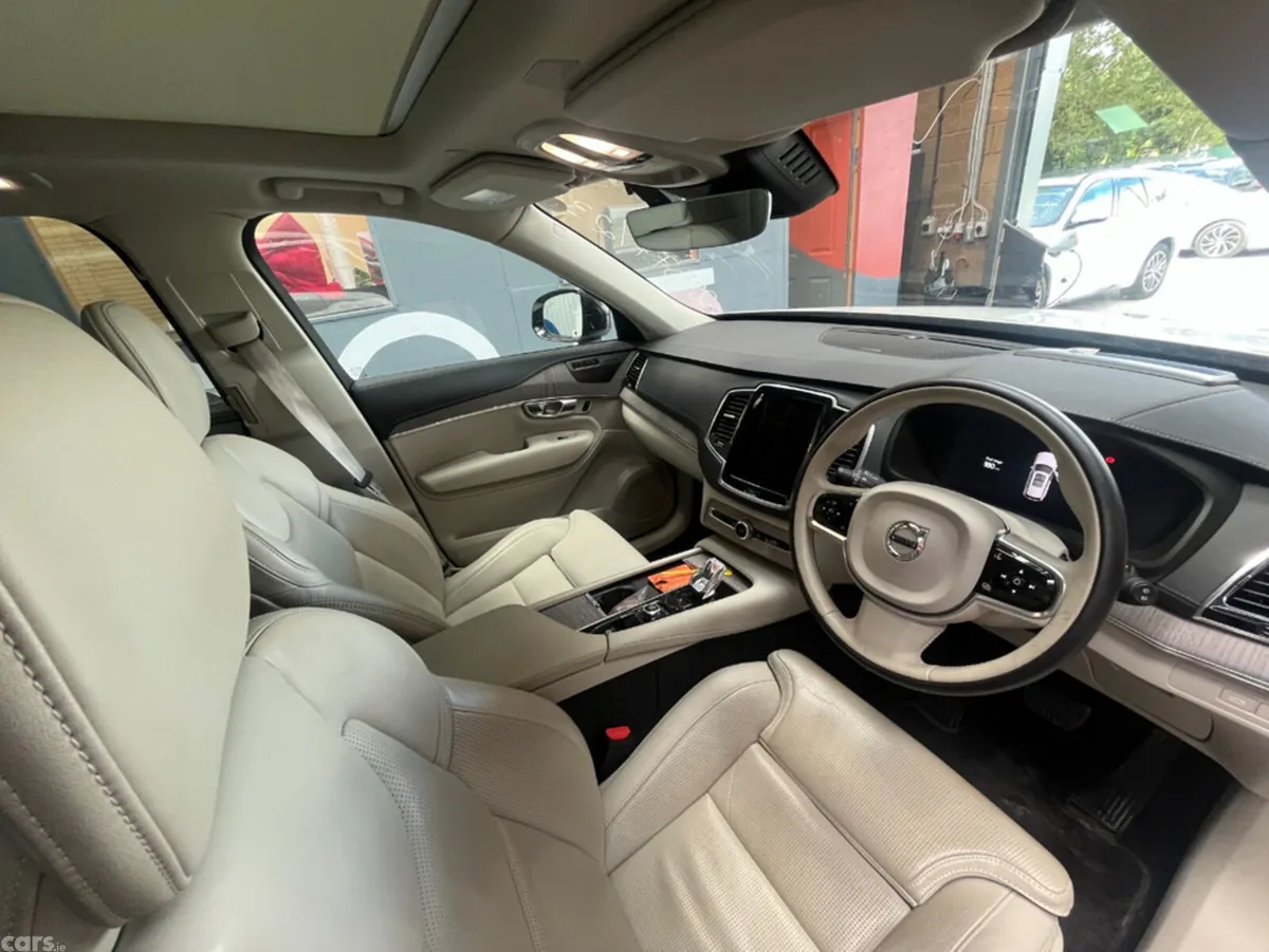 Volvo XC90 SUV, Petrol Hybrid, 2023, White