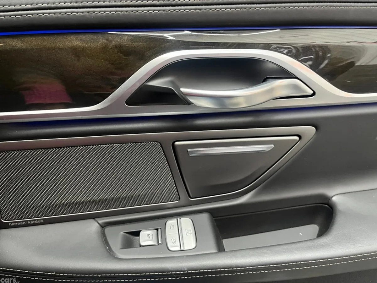 BMW 7-Series Saloon, Petrol, 2017, Blue