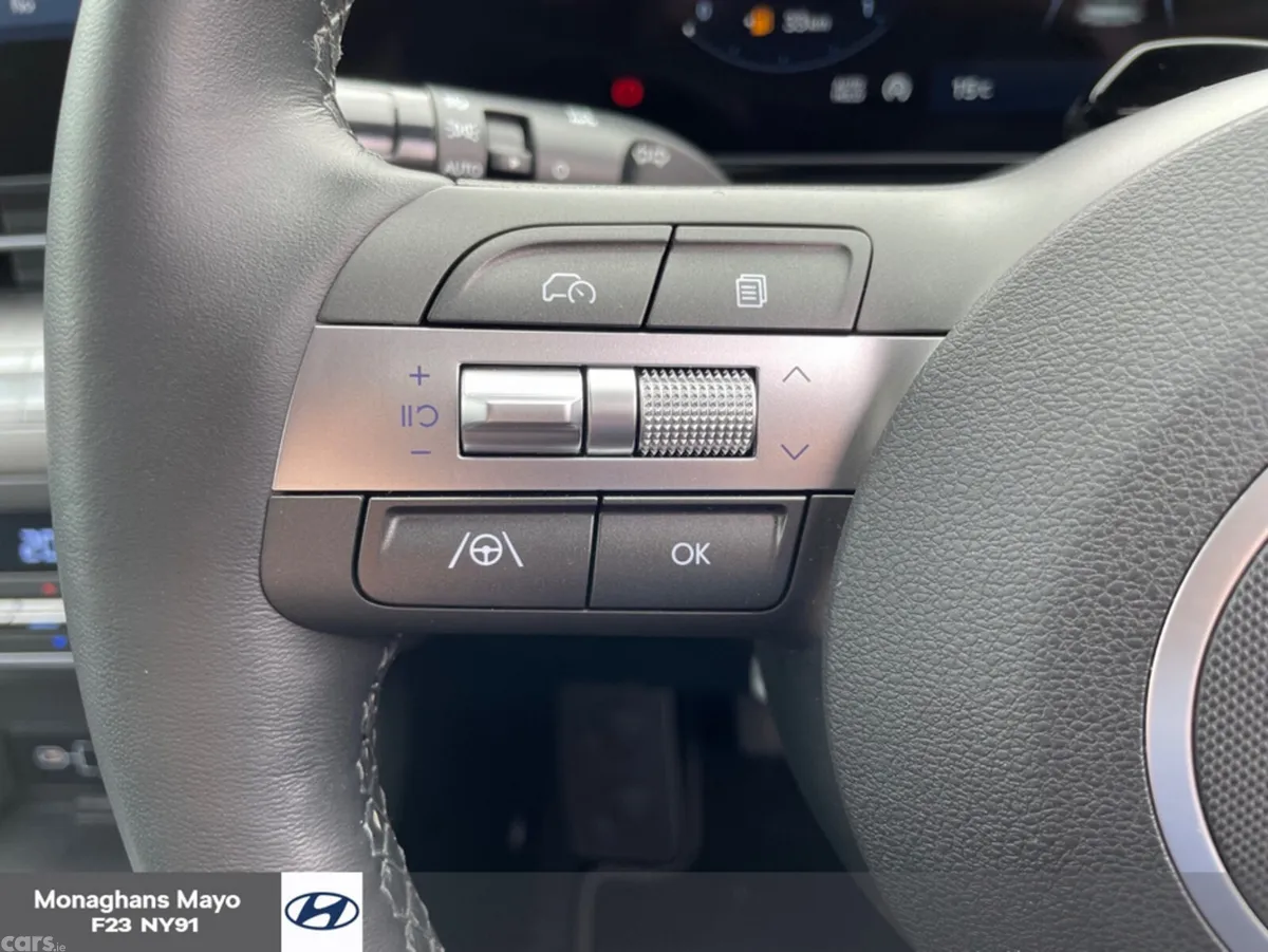 Hyundai KONA MPV, Petrol, 2023, Red