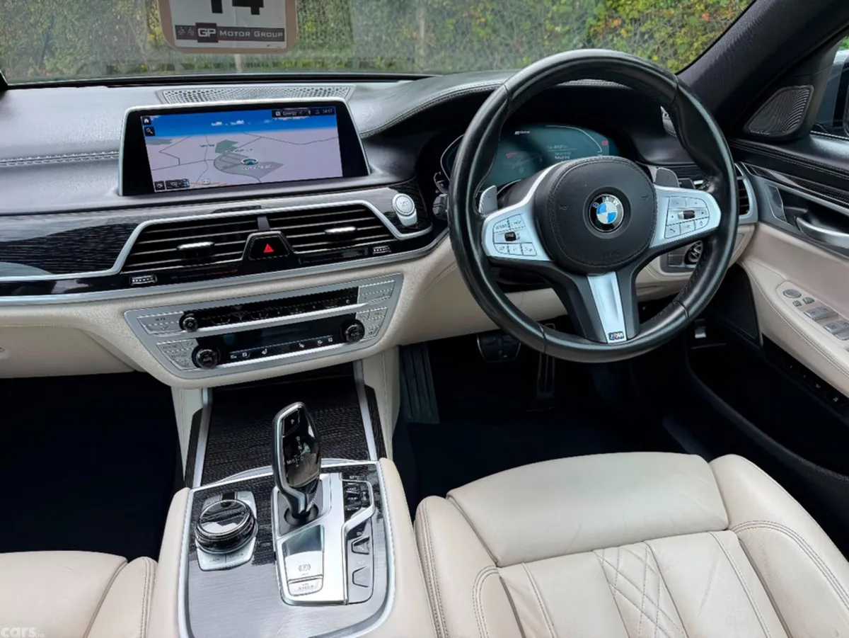 BMW 7-Series Saloon, Petrol Plug-in Hybrid, 2019, Grey
