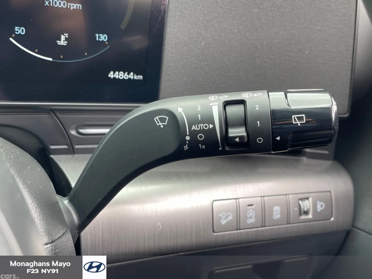 Hyundai KONA MPV, Petrol, 2023, Red