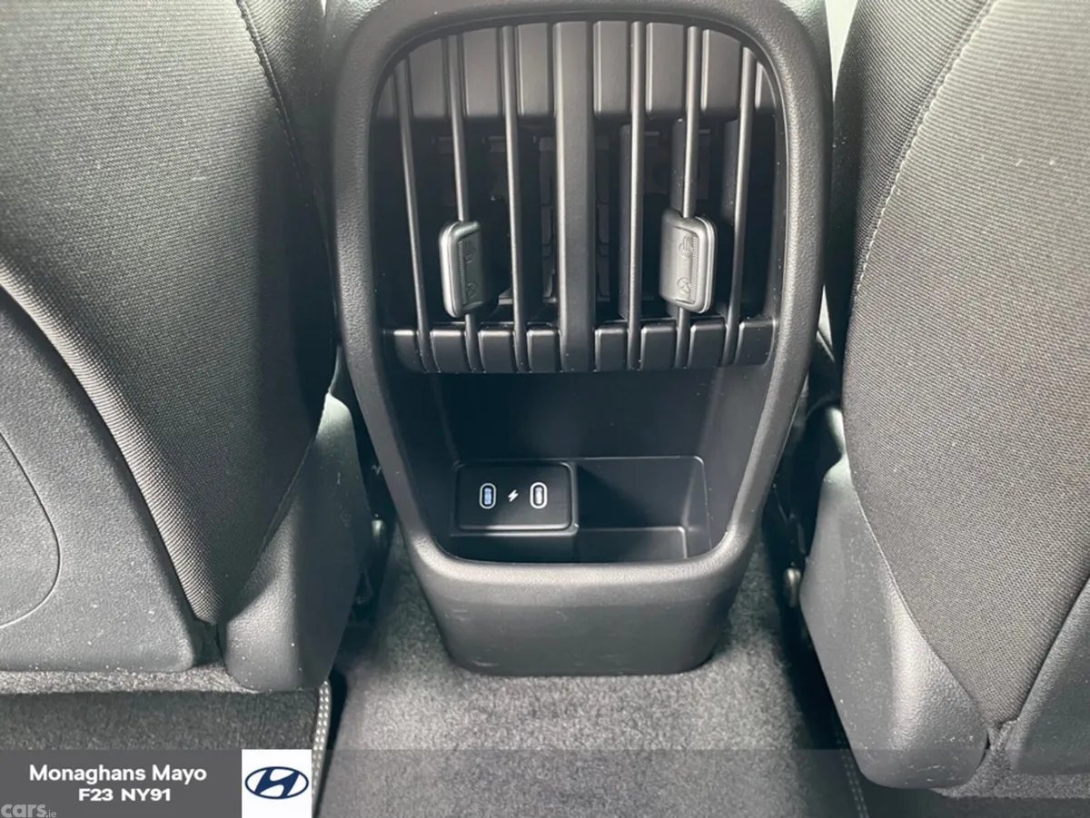 Hyundai KONA MPV, Petrol, 2023, Red