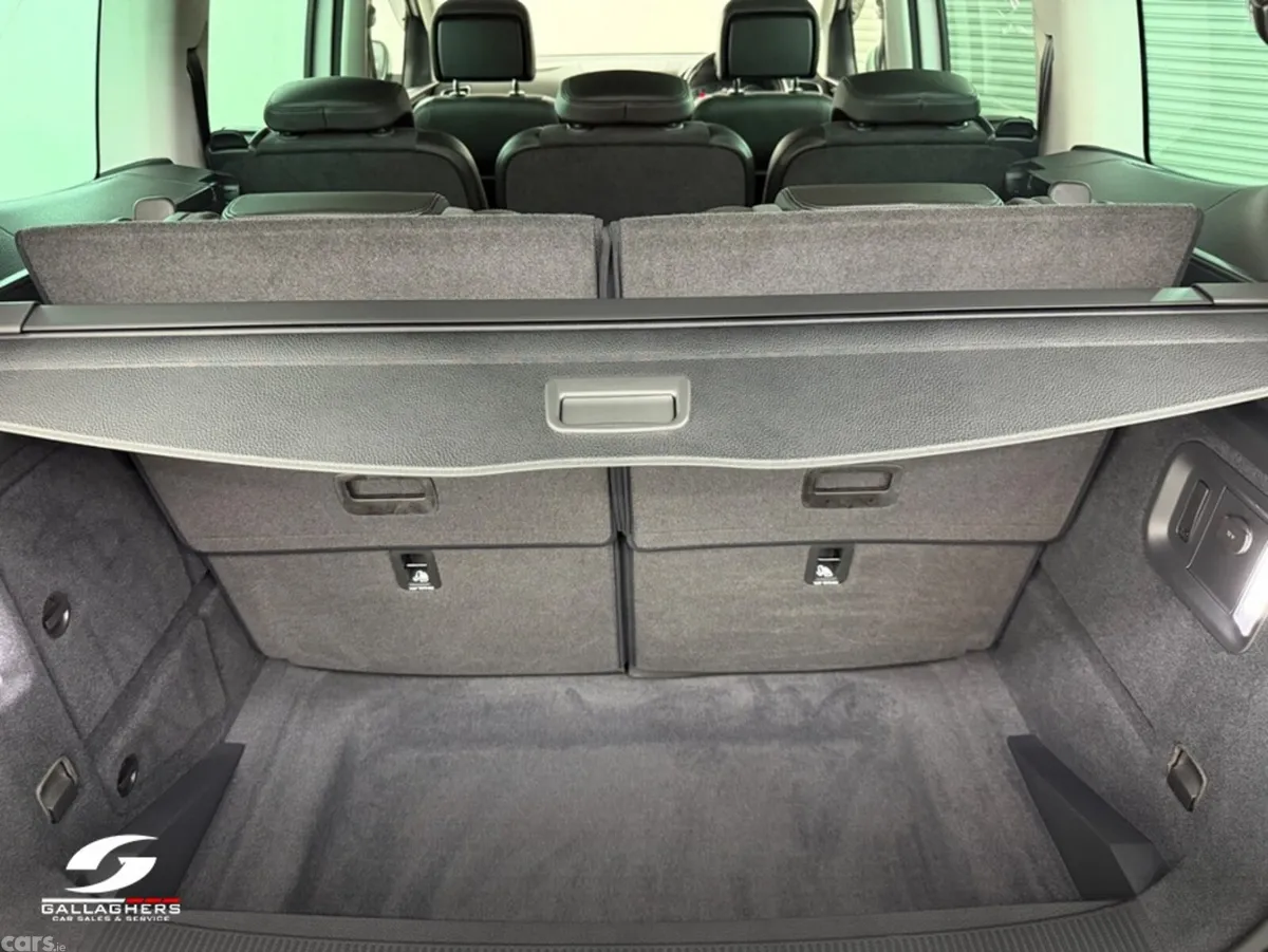 Volkswagen Sharan MPV, Petrol, 2021, White
