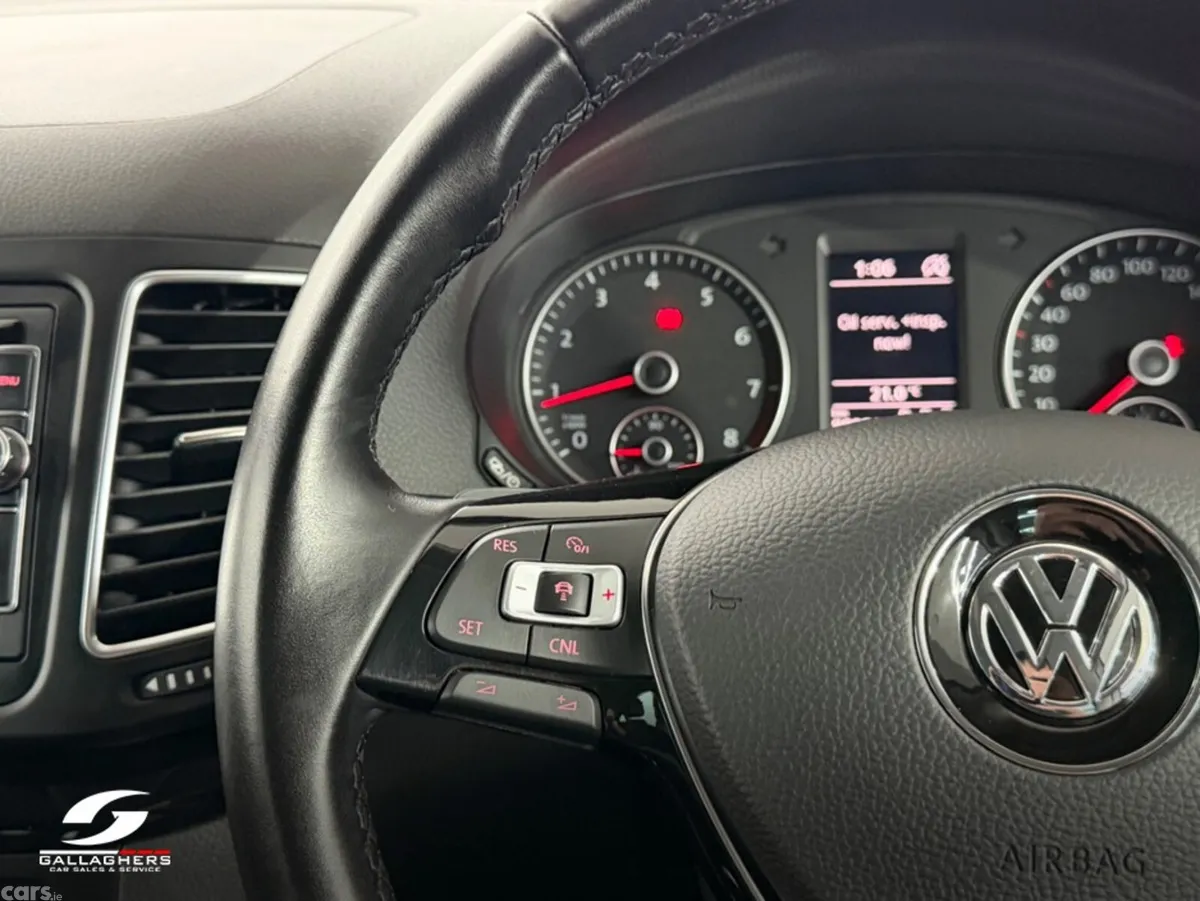 Volkswagen Sharan MPV, Petrol, 2021, White