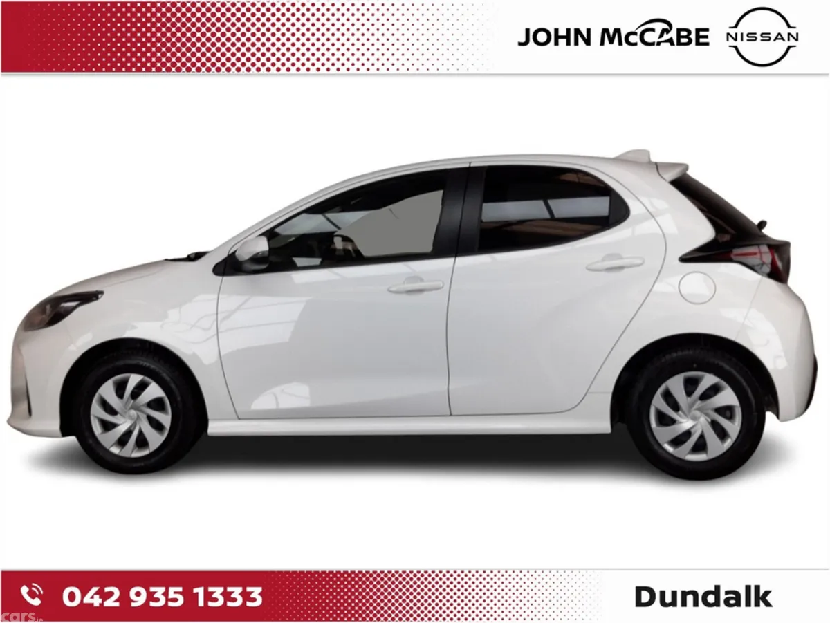 Toyota Yaris Hatchback, Petrol Hybrid, 2023, White