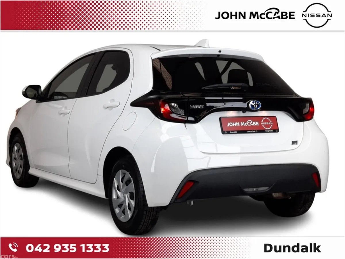 Toyota Yaris Hatchback, Petrol Hybrid, 2023, White