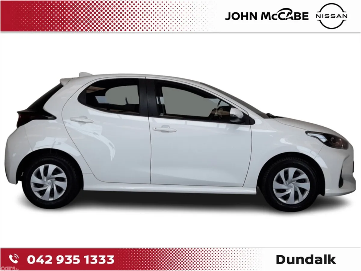 Toyota Yaris Hatchback, Petrol Hybrid, 2023, White