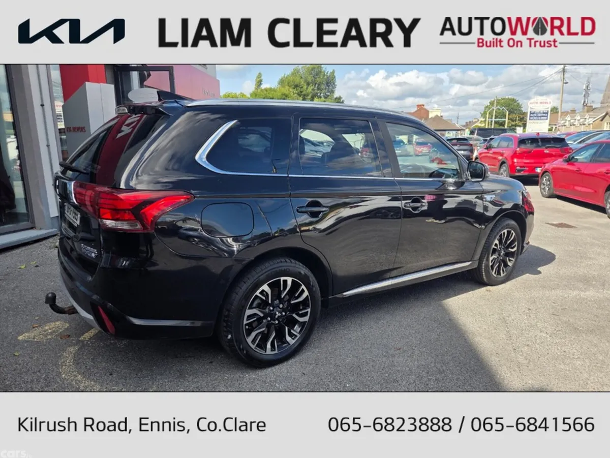 Mitsubishi Outlander Estate, Petrol Plug-in Hybrid, 2016, Black