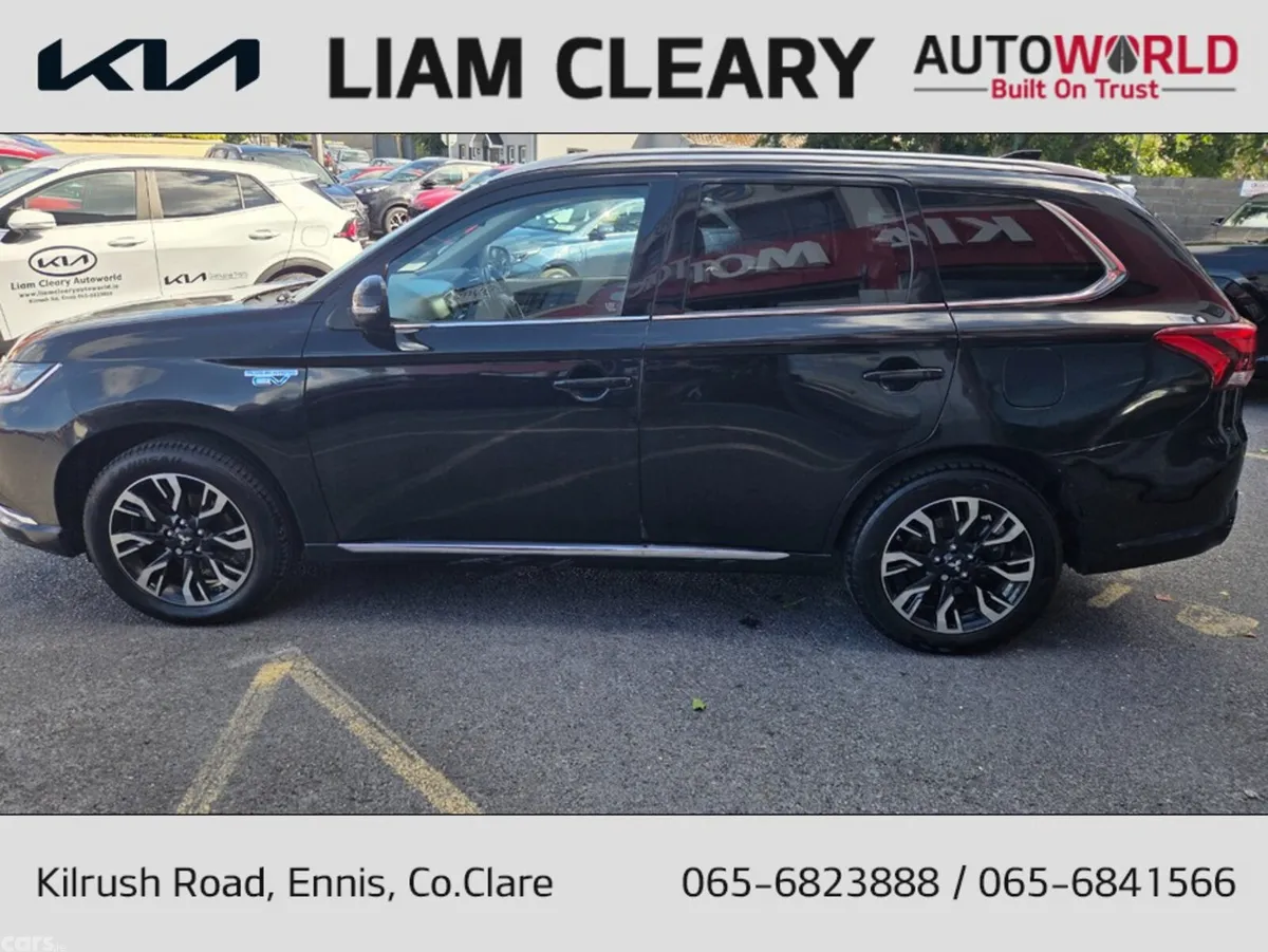 Mitsubishi Outlander Estate, Petrol Plug-in Hybrid, 2016, Black